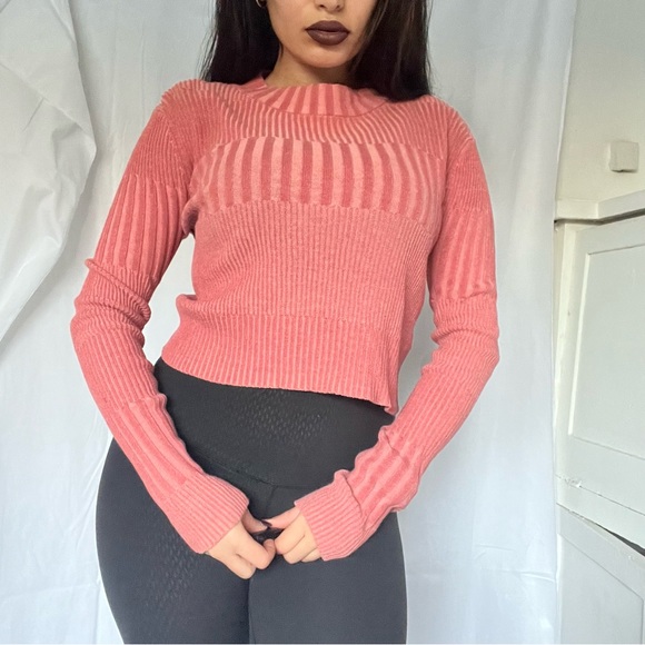 American Eagle outfitters Pink Ribbed Sweater - Picture 1 of 3